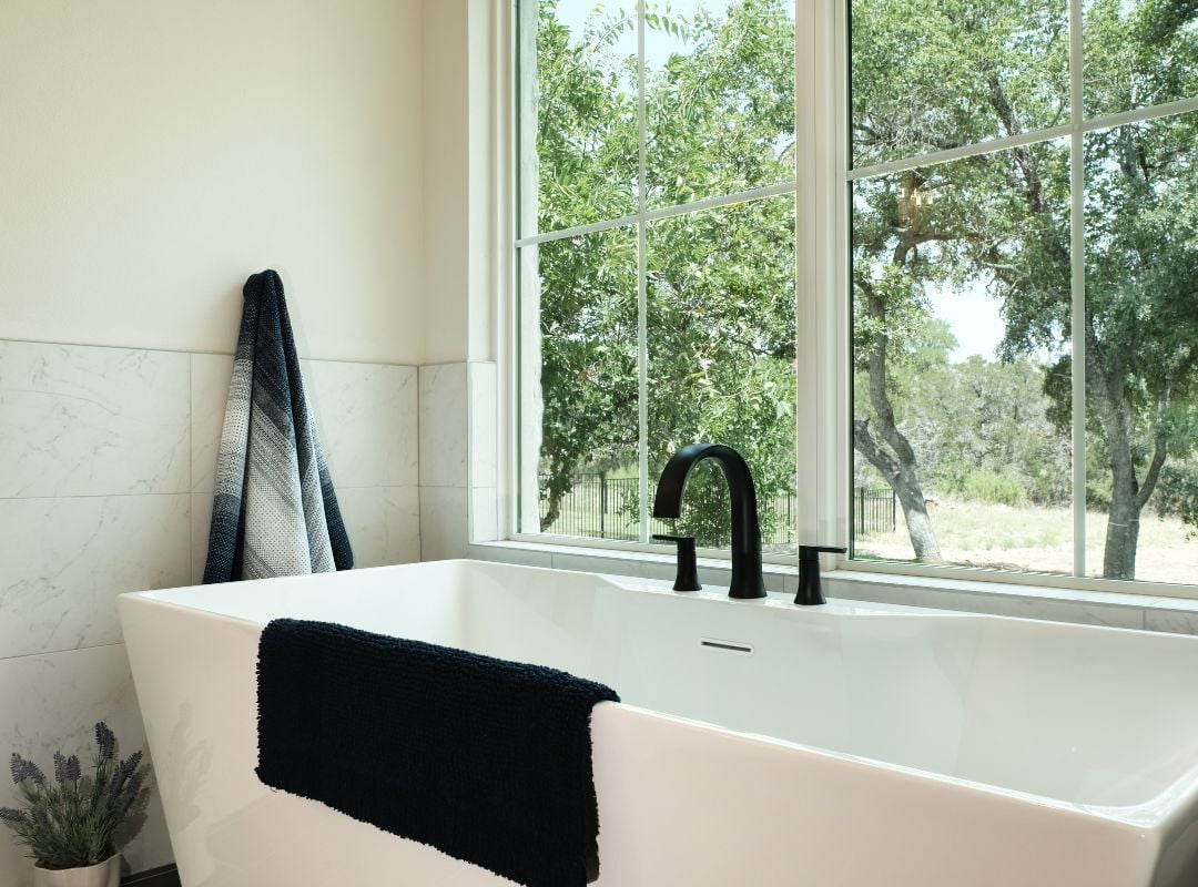 Standalone tub with a view in Texas Hill Country | J Bryant Boyd